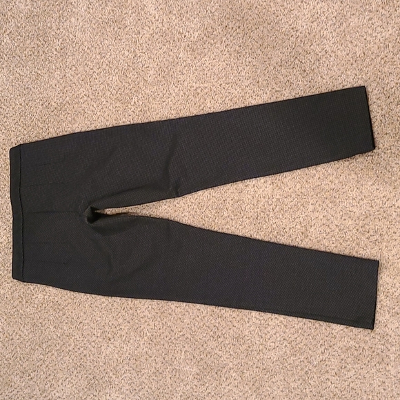 Amanda and Chelsea Fitted Pant / Size 6 - Picture 5 of 6